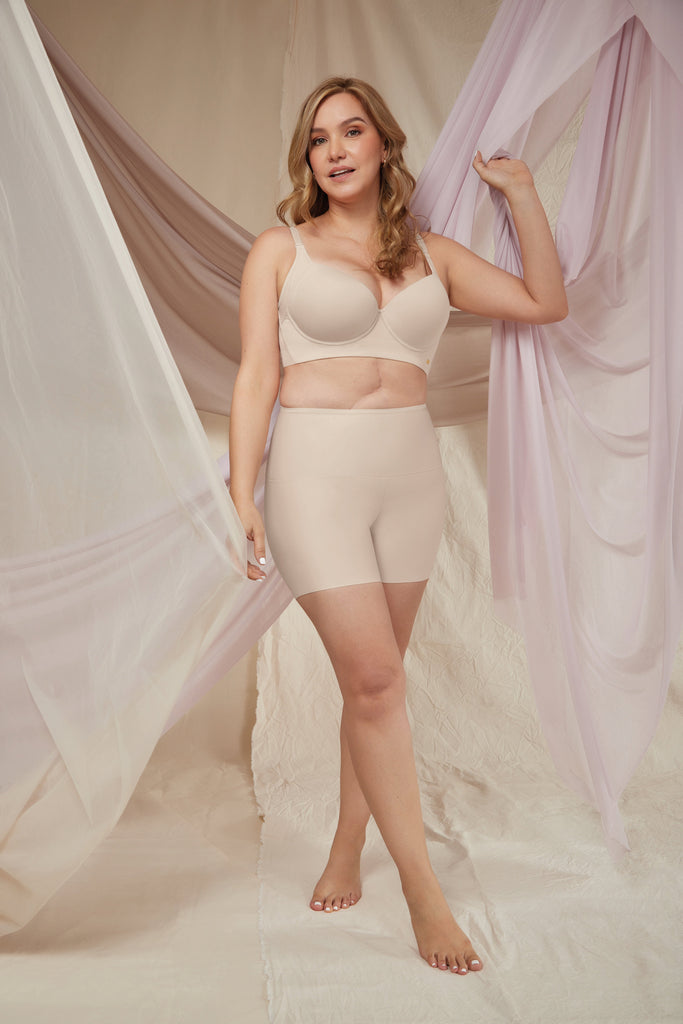 Calzón Faja Moldeador Media Pierna Color Claro