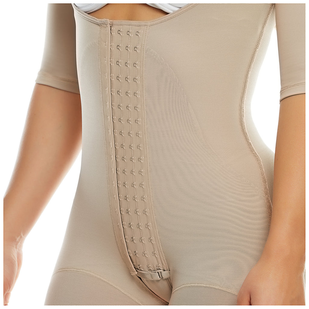 Faja postquirúrgica PaoPink PP022820 de compresión alta, con mangas y diseño colaless, ideal para recuperación y moldear la figura, disponible con despacho rápido a todo Chile.