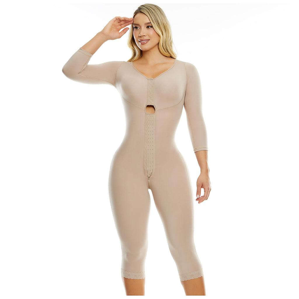 Comprar Faja larga con mangas y sostén PaoPink PP093731B de compresión baja, ideal para la primera etapa postoperatoria tras liposucción 360°. Brinda soporte completo en abdomen, espalda, busto, brazos y piernas. PaoPink, las mejores fajas postoperatorias de Chile con envío a todo el país.