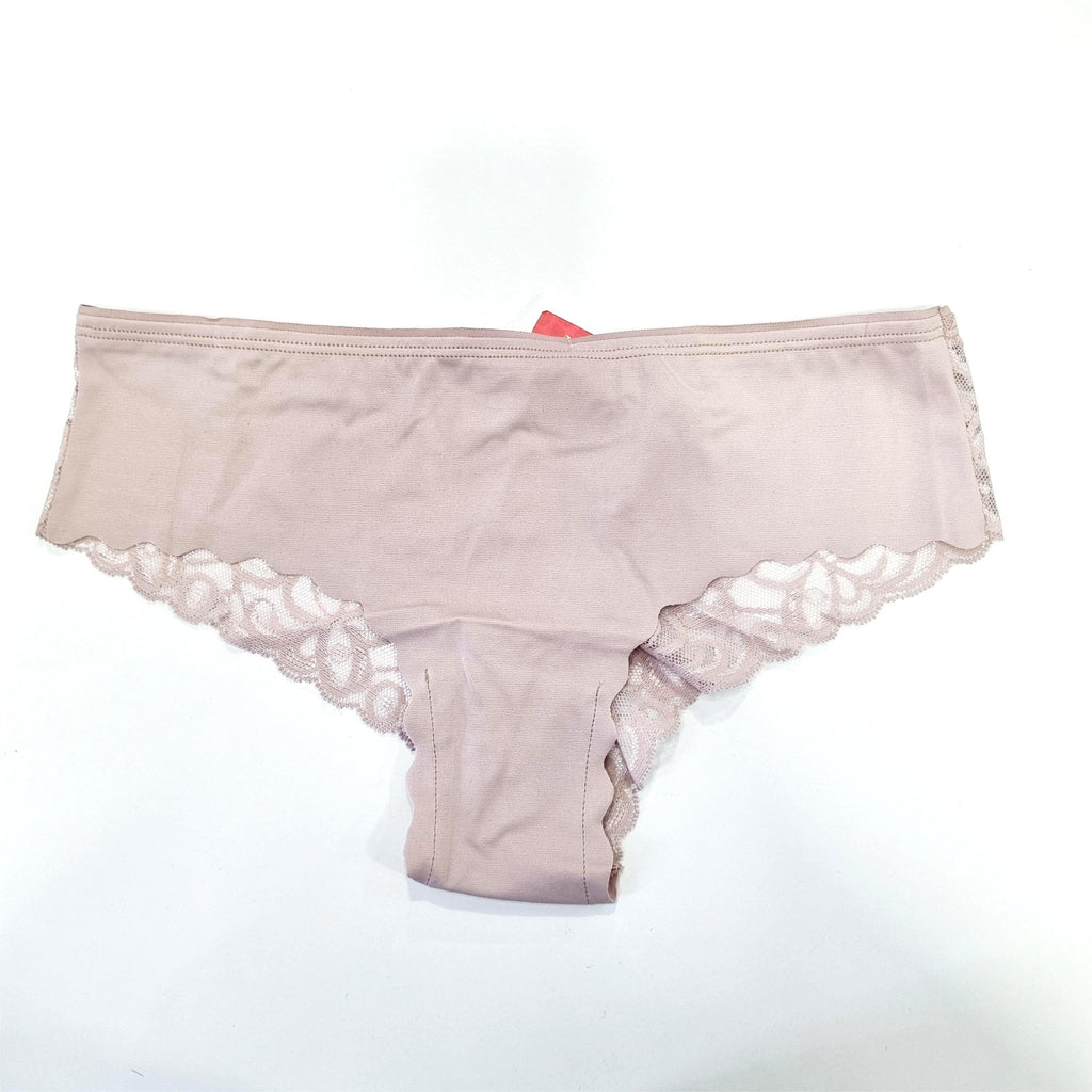 Pantaleta Tiro Bajo en Encaje con transperencia en la parte posterior